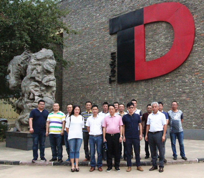 欢迎湖北鼎力人防工程有限公司领导及精英骨干来我司参观学习